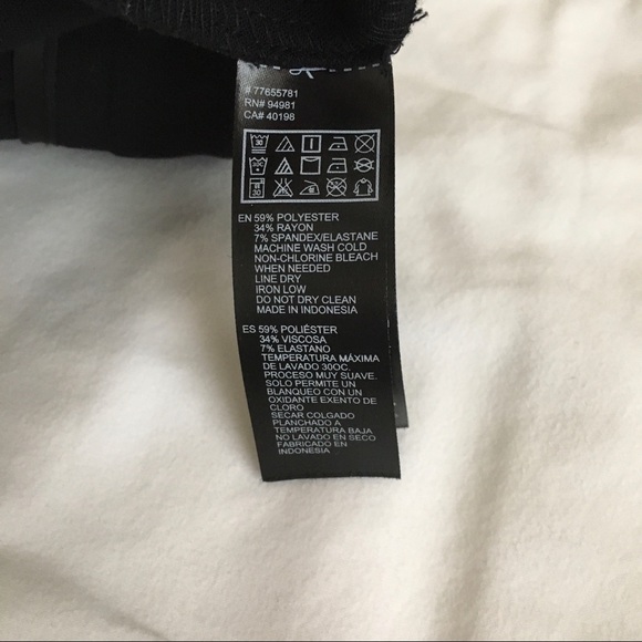 Forever 21 high waisted black shorts - Picture 4 of 5